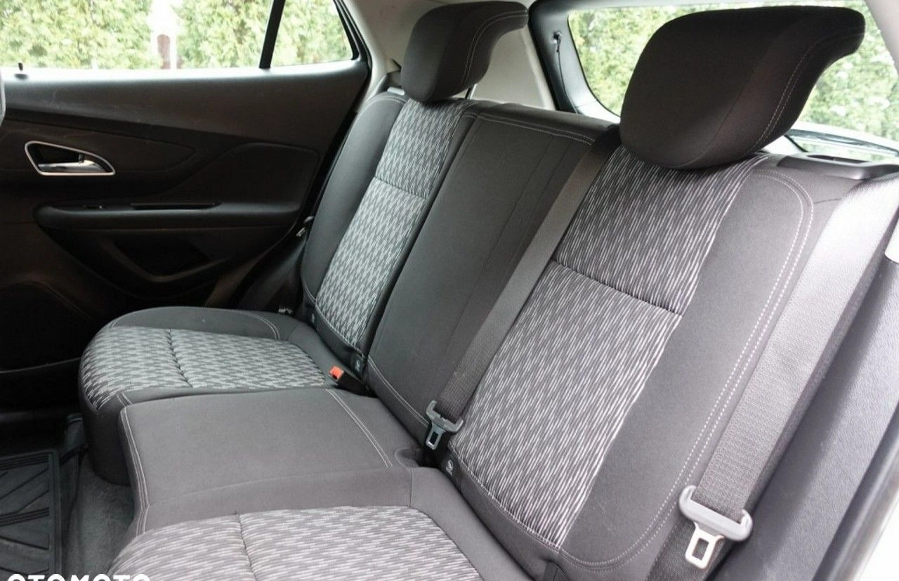 Opel Mokka cena 40900 przebieg: 201000, rok produkcji 2015 z Dziwnów małe 211